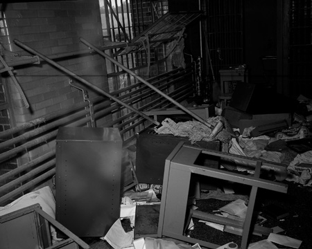 15_33_disheveled room_0366