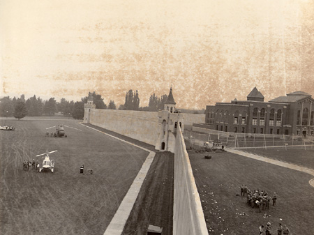 other_both sides - prision wall_0126