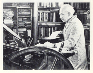 Joseph Ishill and his printing  press