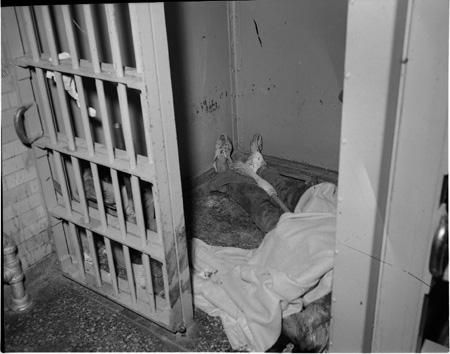 15_1_Dead Inmate on Cell Floor_0231
