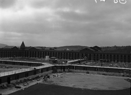 15_23_catwalks_yard, high angle_0346