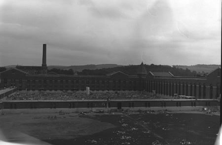 15_23_very wide angle of yard_0347
