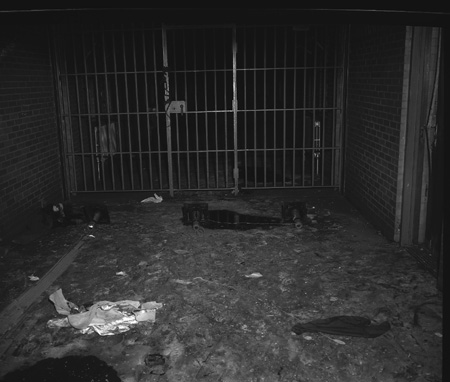 15_2_cell , blood on floor_0244