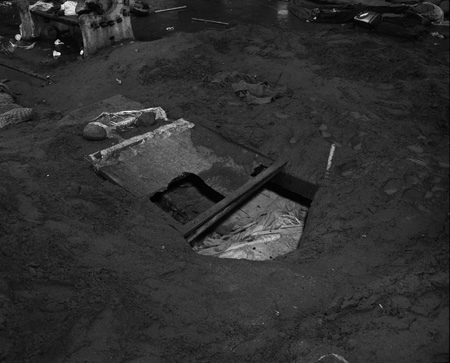 15_2_hole in ground_0265
